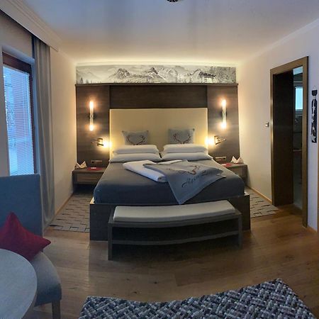 Gaestehaus Sissy Längenfeld Exteriör bild